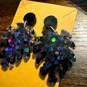 Black sparkly palm leaf earrings!